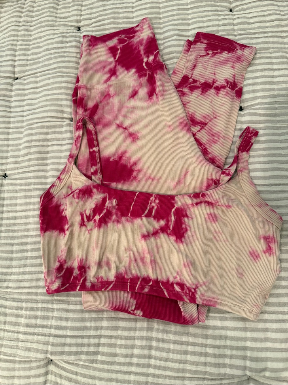 Year of Ours Bra and Legging Set L - Picture 2 of 3